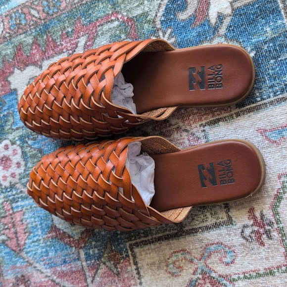 Billabong Tan Leather Sandals, Womens Size 9, Woven Mules Flats - Picture 2 of 6
